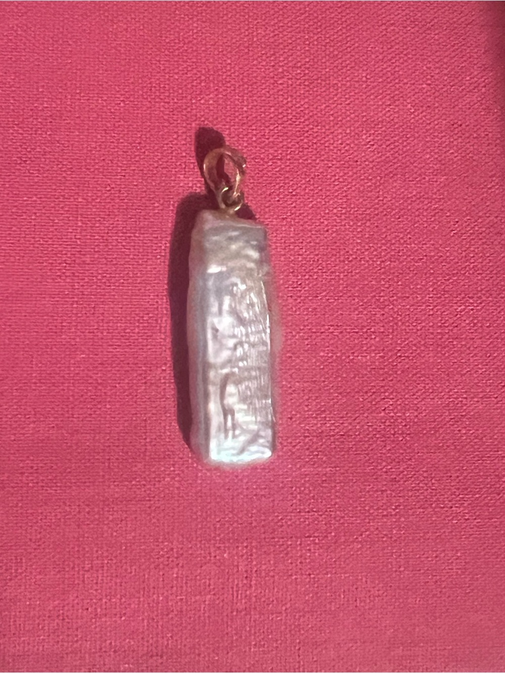 Baroque Biwa Pearl Pendant Necklace in Iridescent White with Gold Bail